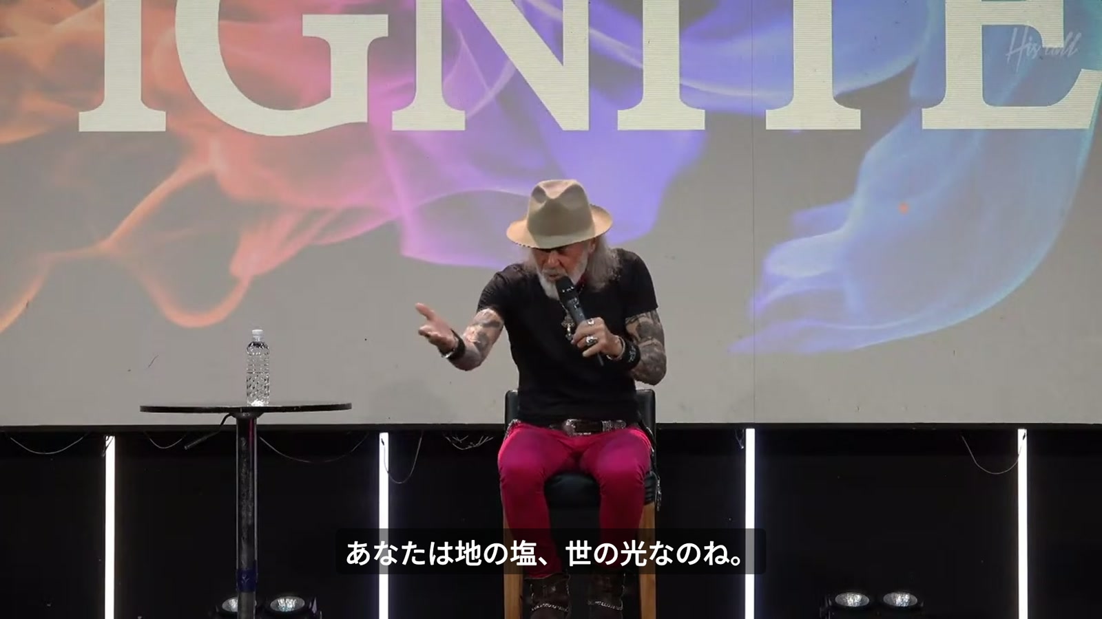 名古屋IGNITEの会場でマイクを手に語るアーサーホーランド