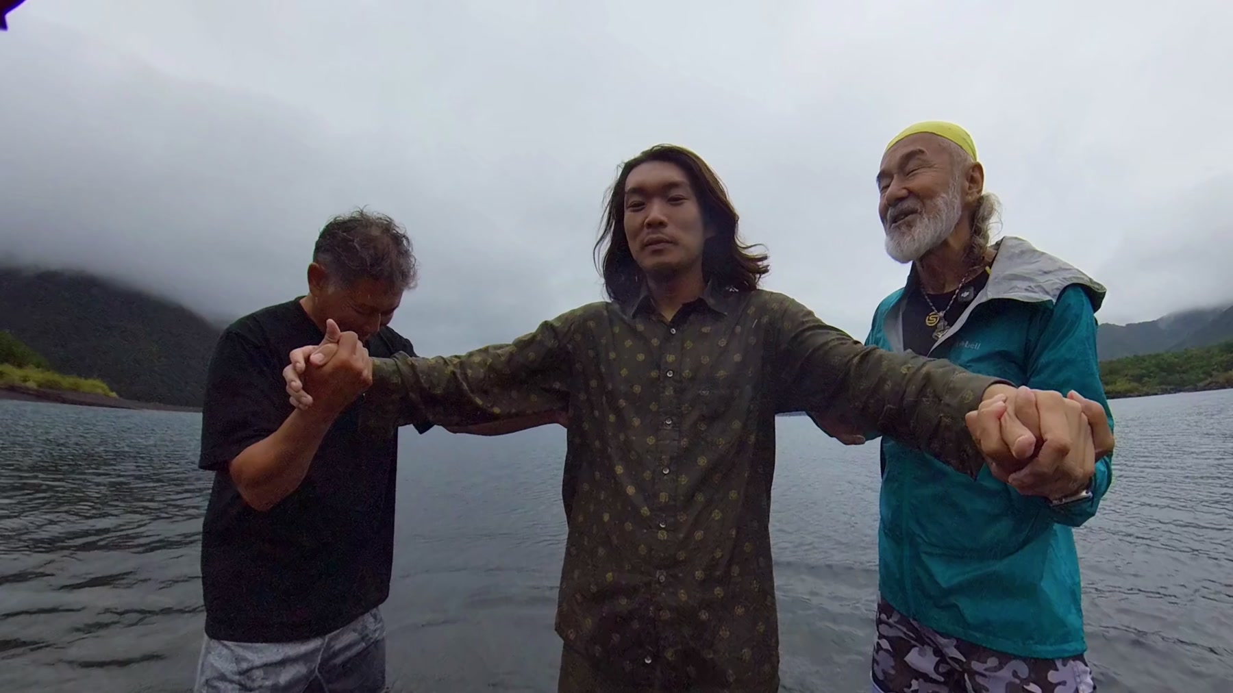 信仰を告白し、洗礼を受けるユウダイさん。